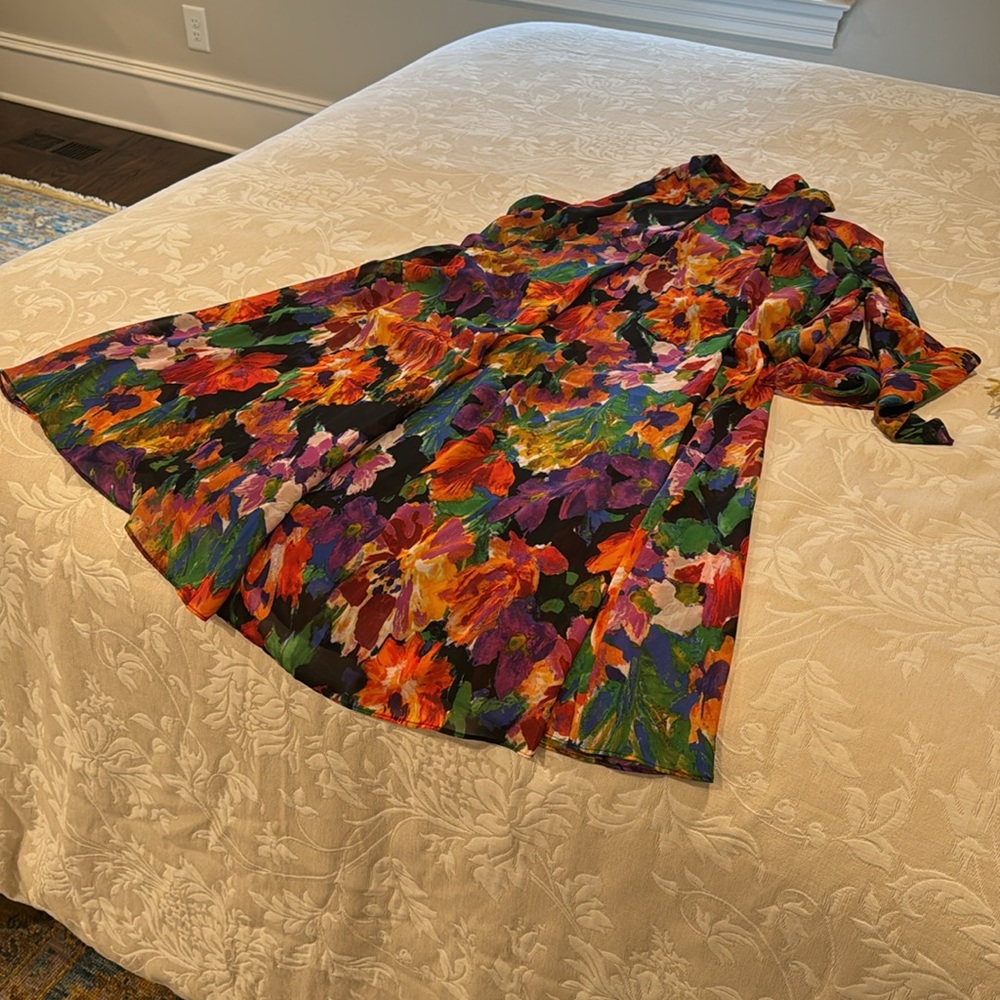 NWOT Floral sleeveless dress - Picture 8 of 9